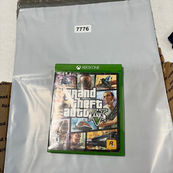 GTA V Grand Theft Auto Five Microsoft XBOX One Video Game Rockstar - Picture 5 of 6
